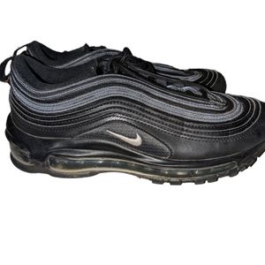 Black Nike air max 97 size 4.5y